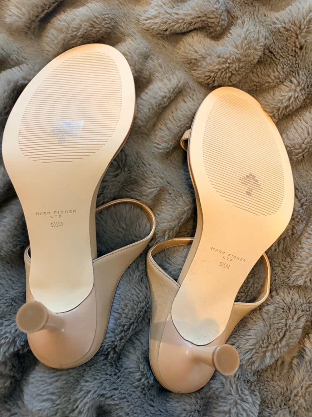 Marc Fisher Alonde Heels - Picture 3 of 5